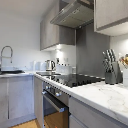 Southbank Leeds Apartment. New! With Free Parking Appartement *