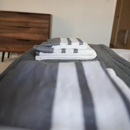 公寓 Southbank Apartment. New! With Free Parking 利兹