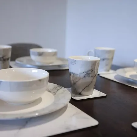 Southbank Apartment. New! With Free Parking